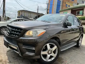 Mercedes-Benz M Class ML350 4MATIC 4dr SUV AWD (3.5L 6cyl 7A) 2014