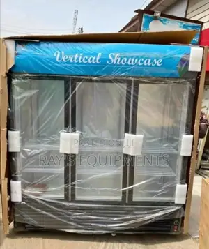 3 Door Vertical Showcase Display Chiller