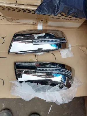 Tundra Side Mirror Cover With Led Pointer