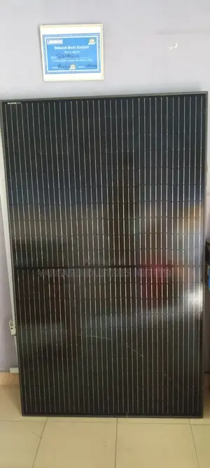 410watts Half Cut Black Panel