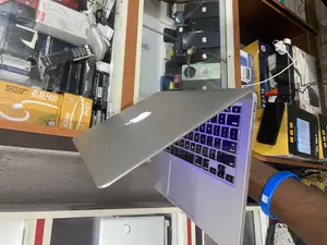 Laptop Apple MacBook Pro 2015 8GB Intel Core i5 SSD 256GB