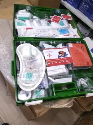 Complete First Aids Box (100 People)