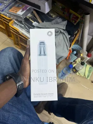 Photo - Rechargeable Portable Car Vacuum Cleaner