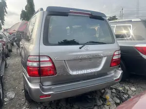 Toyota Land Cruiser 4x4 2004 Silver