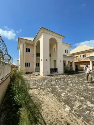 5bdrm Duplex in Lokogoma for sale