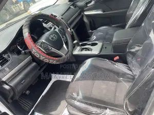Toyota Camry SE Sport 4dr Sedan (2.5L 4cyl 6A) 2014 White