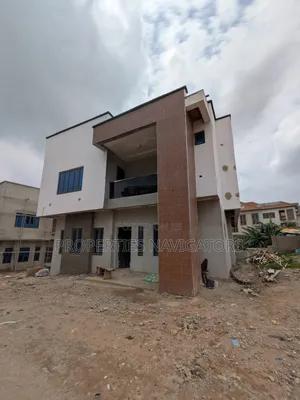5bdrm Duplex in Guzape District for sale