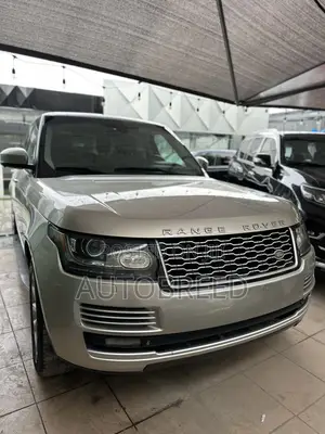 Land Rover Range Rover Vogue 2014 Gold