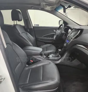Hyundai Santa Fe SE AWD 2017 White