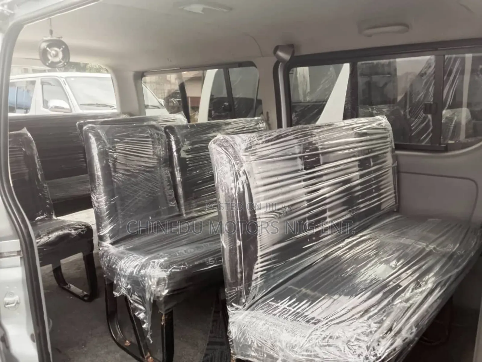 Toyota HiAce 2010 Silver