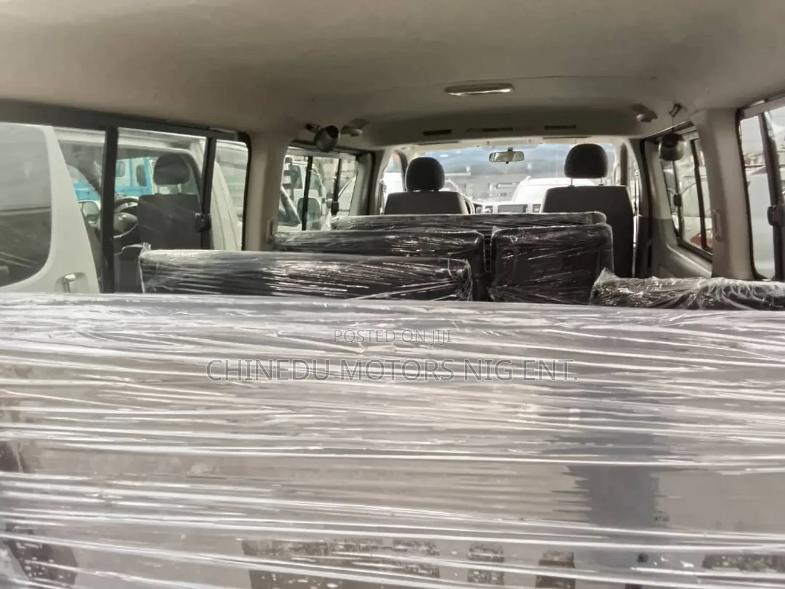 Toyota HiAce 2010 Silver
