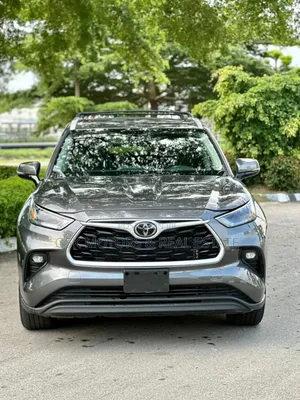Toyota Highlander XLE AWD 2023 Gray
