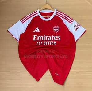 Photo - Arsenal Jersey (Latest)
