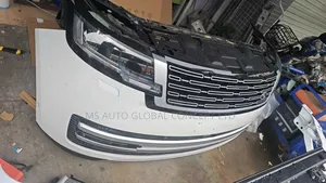 Range Rover Vogue 2024 Complete Front Cut