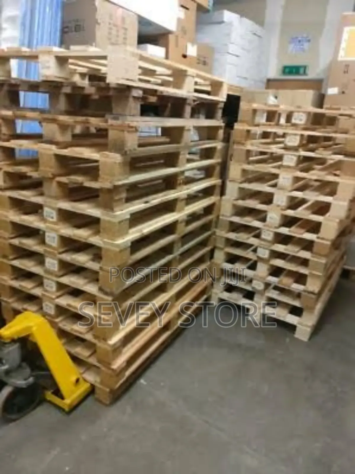 Pallet Wood for Harvesters Storage