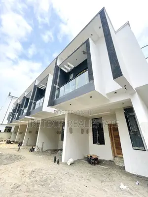 3bdrm Townhouse/Terrace in Chevron Lekki for sale
