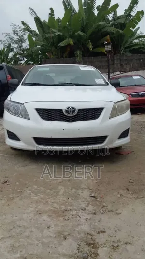 Toyota Corolla 2010 White