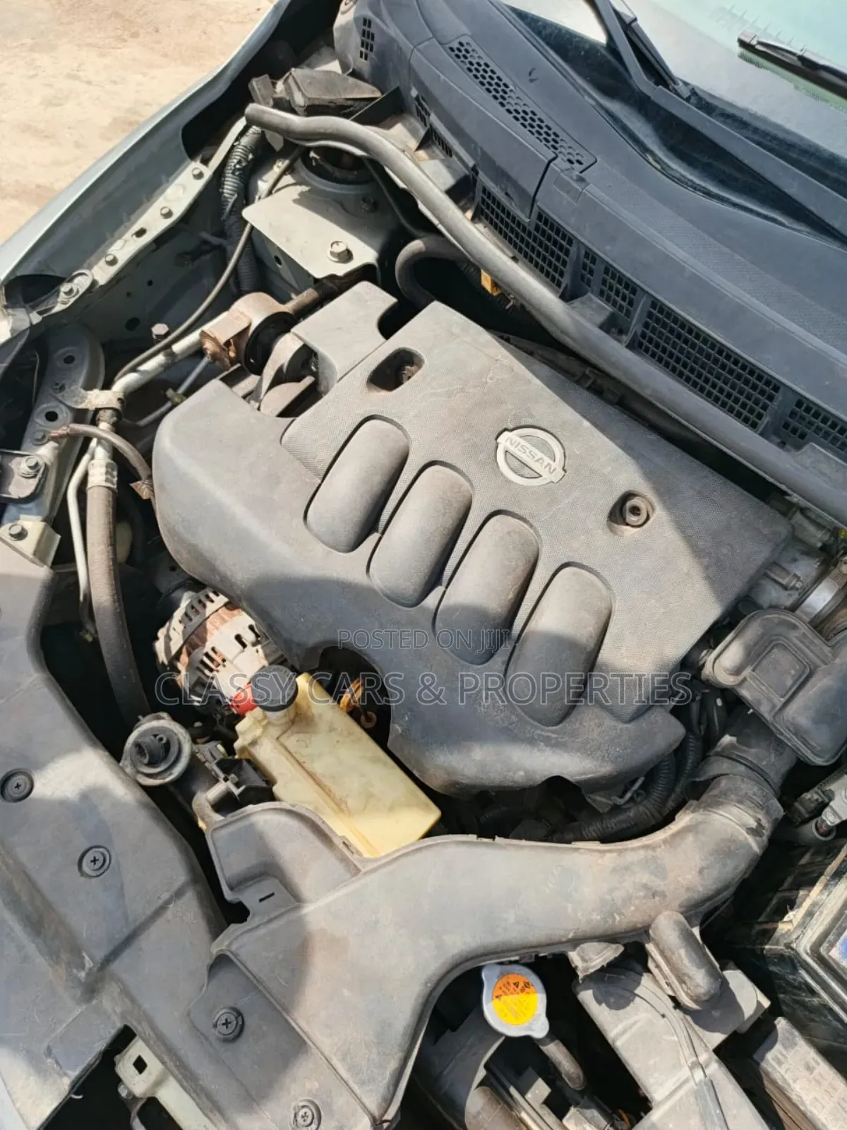 Nissan Versa 2010 Beige