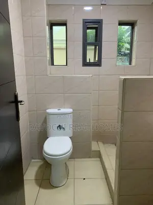 3bdrm Apartment in Osapa London for rent