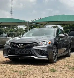 Toyota Camry SE (2.5L 4cyl 8A) 2019 Brown