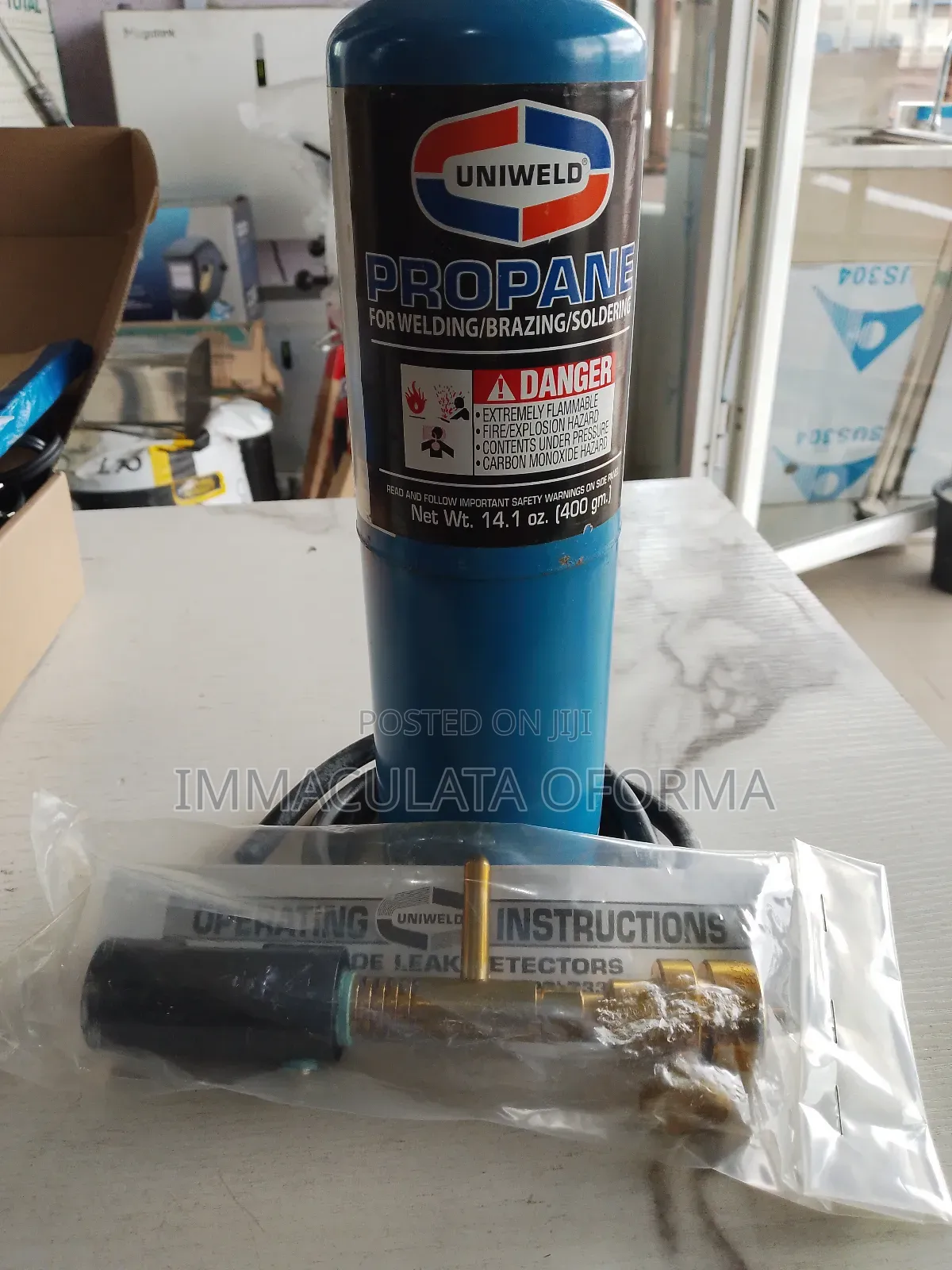 Lp . Halide Leak Detector