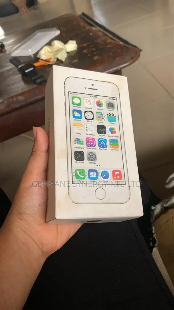 Apple iPhone 6 64 GB Silver