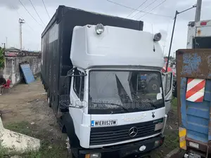 Photo - Foriegn Used Mercedes Benz 814 Truck for Sale