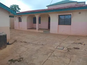 Photo - 8bdrm Duplex in Oko Oba, Oyo / Oyo for sale