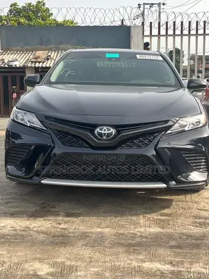 Toyota Camry SE (2.5L 4cyl 8A) 2019 Black