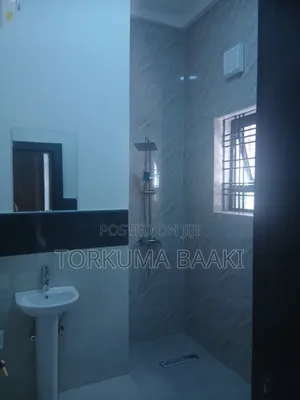 4bdrm Duplex in Jahi Gilmore for rent