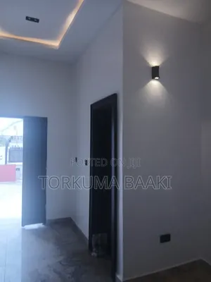 4bdrm Duplex in Jahi Gilmore for rent