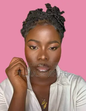 Photo - Makeup Artist