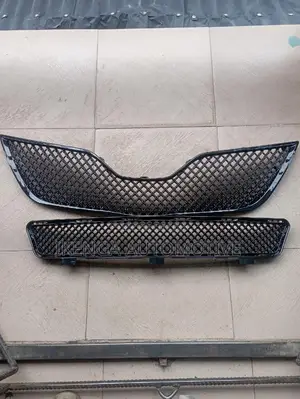 Front and Down Grill Camry 2010 Se