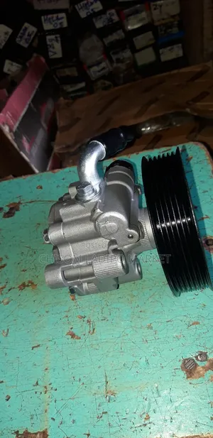 Power Steering Pump for Toyota Avensis Verso