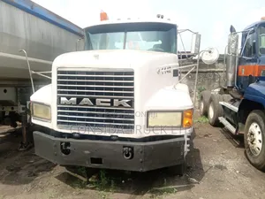 Mack Ch White 1998