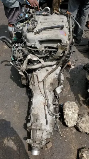Nissan Pathfinder Engine