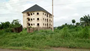 3bdrm Block of Flats in Phase 2, Enugu for sale