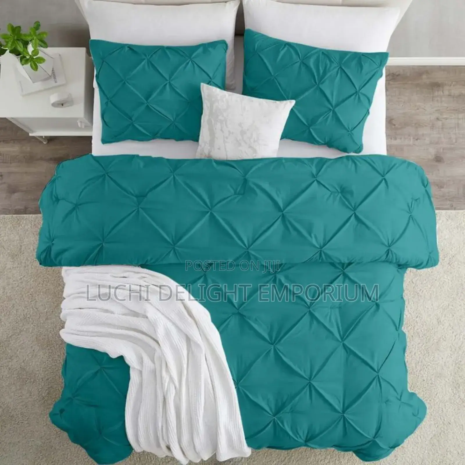 Experience Premium Comfort With Our Pinch Tech Duvet!