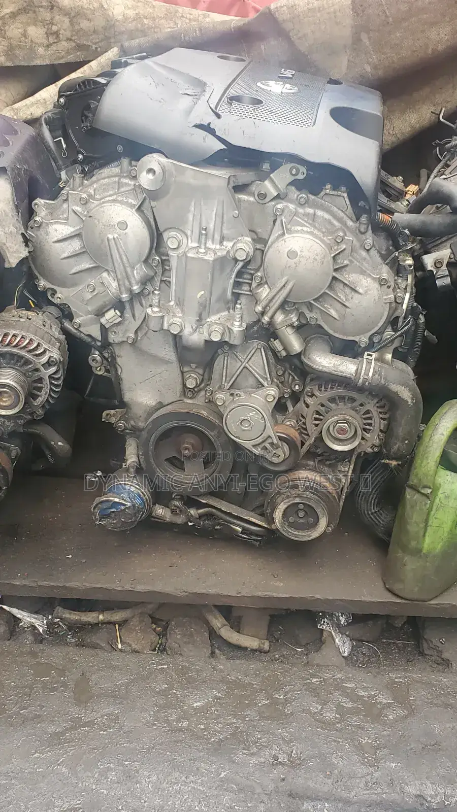 Nissan Pathfinder Engine
