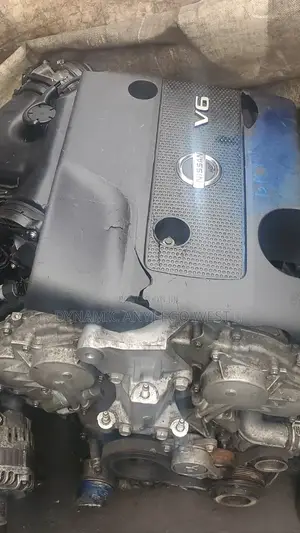 Nissan Pathfinder Engine