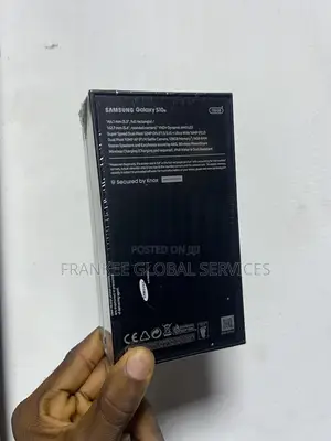New Samsung Galaxy S10e 128 GB Blue