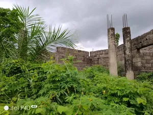 900sqm of Land