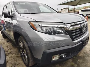 Honda Ridgeline RT AWD Crew Cab 125.2 in. WB 2017 Silver