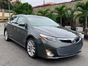 Toyota Avalon XLE Sedar FWD (3.5L 6cyl 6A) 2013 Gray