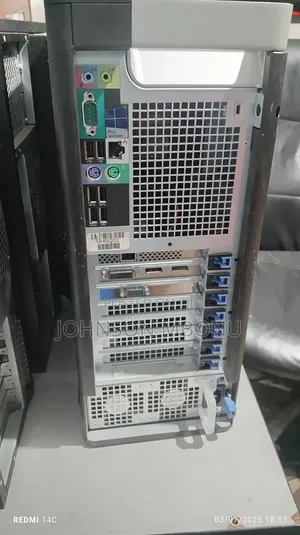 Desktop Computer Dell 32GB Intel Xeon HDD+SSD 1T