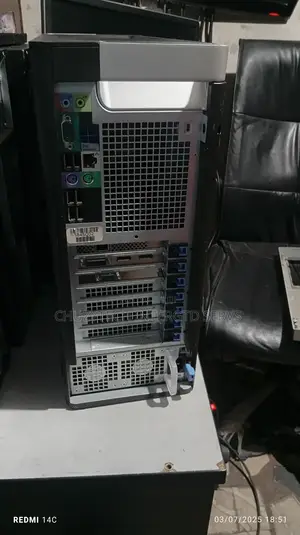 Desktop Computer Dell 32GB Intel Xeon HDD+SSD 1T