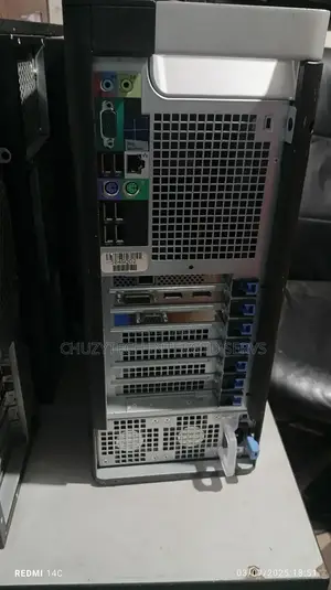 Desktop Computer Dell 32GB Intel Xeon HDD+SSD 1T