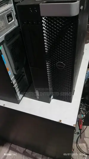 Desktop Computer Dell 32GB Intel Xeon HDD+SSD 1T