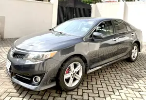 Photo - Toyota Camry 2013 Black