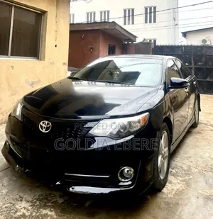 Photo - Toyota Camry 2013 Black